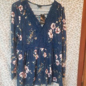 Torrid babydoll top blue floral 2 XXL NWT